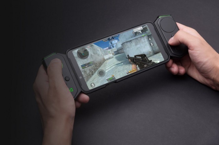 Игровой дебют Xiaomi Black Shark Helo.  Первый смартфон с 10 ГБ оперативной памяти