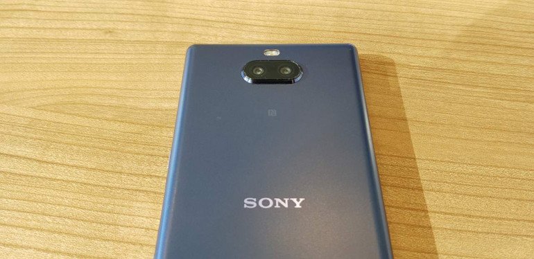 Имеет ли смысл экран 21: 9 на вашем смартфоне - тест Sony Xperia 10 Plus