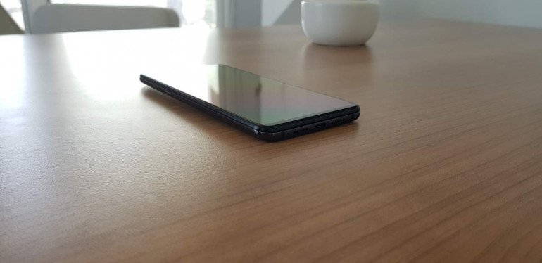 Тест Xiaomi Mi Mix 3 - это хорошая идея, а не слайдер вместо выреза?