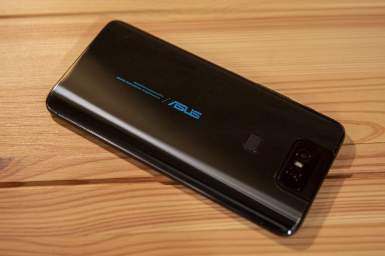 Asus ZenFone 6 показывает, как выделиться из толпы