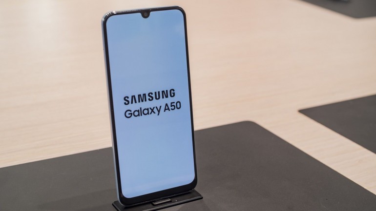 Samsung Galaxy A50 против Google Pixel 3a - какое среднее значение будет лучше?