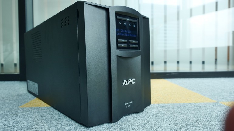 APC Smart UPS 1500