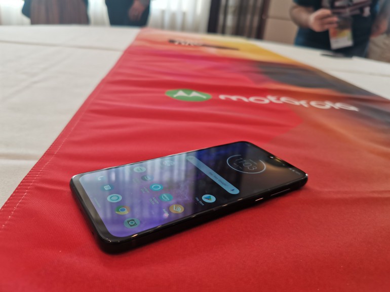IFA 2019 - Motorola One Zoom первые впечатления