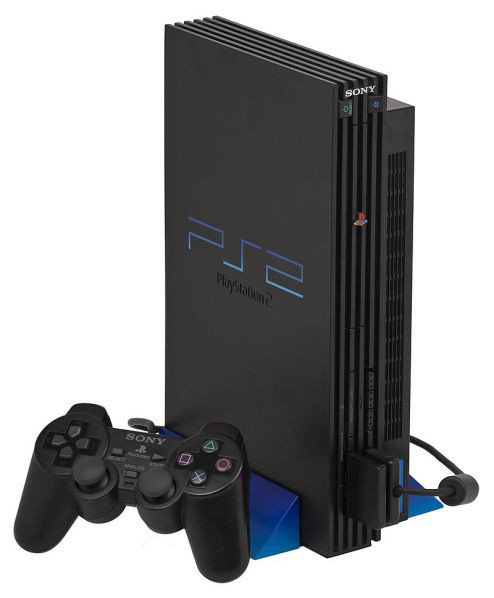PlayStation 4 вырвалась на второе место самых продаваемых консолей всех времен