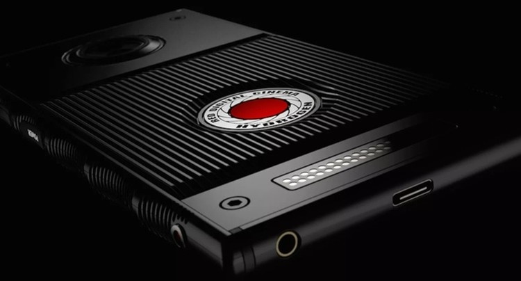 Смартфон RED Hydrogen показывает некоторые детали из спецификаций