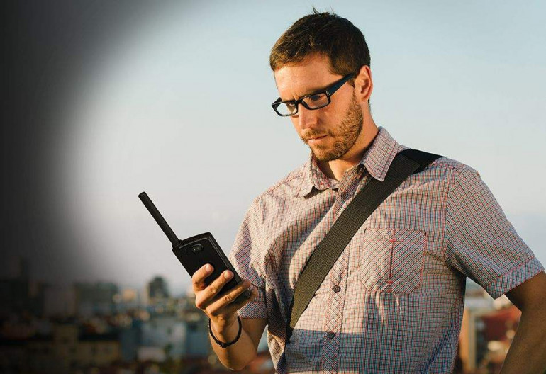 Thuraya X5-Touch - комбинация спутникового телефона и типичного Android-смартфона