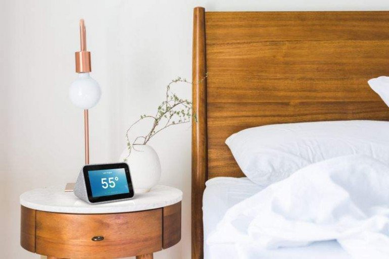 CES 2019: Lenovo Smart Clock с Google Assistant - универсальное устройство для сна и доброго утра