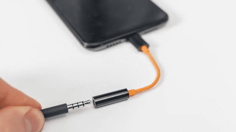 USB тип C против гнезда для наушников