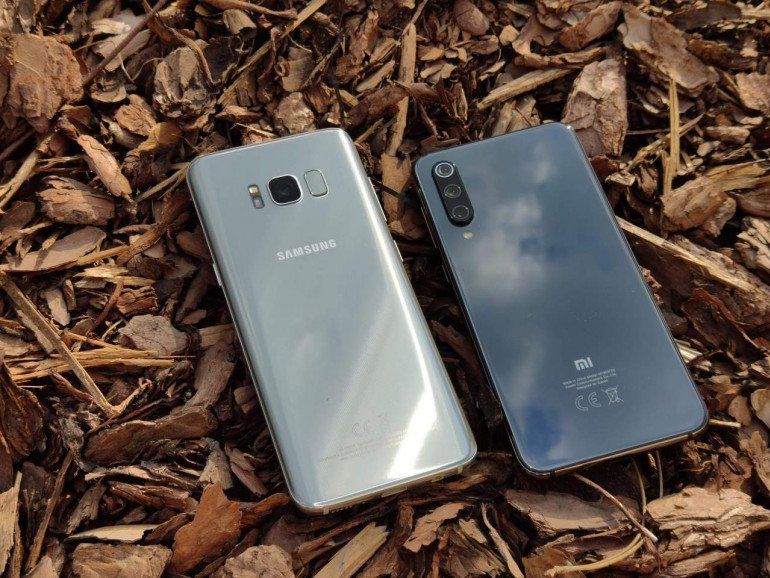 Новый средний или старый флагман - что купить Xiaomi Mi 9 SE или Galaxy S8?