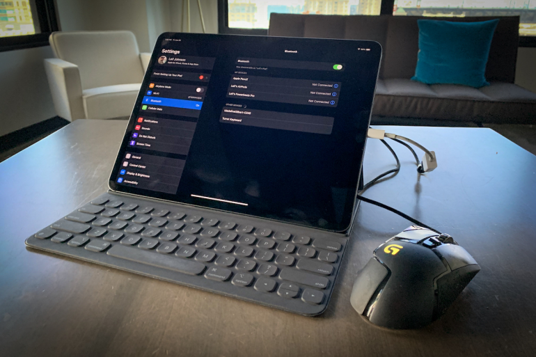 Как использовать мышь на iOS 13