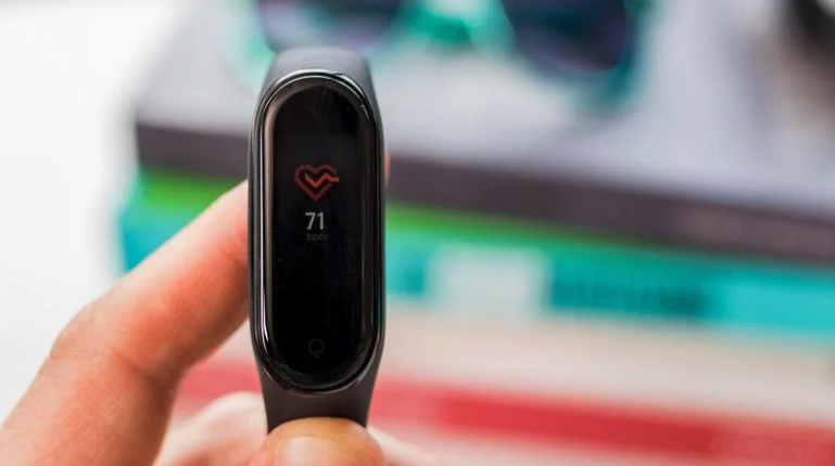 Mi Band 4 - тест последней фитнес-группы от Xiaomi