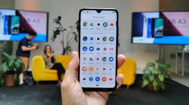 Смартфоны на Android One продолжились - первые впечатления от Xiaomi Mi A3