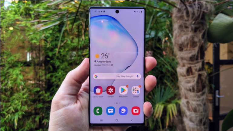 Samsung Galaxy Note 10 против Apple iPhone Xs Max - столкновение двух флагманов от iOS и Android