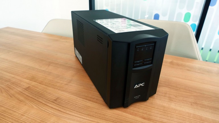 APC Smart UPS 1500