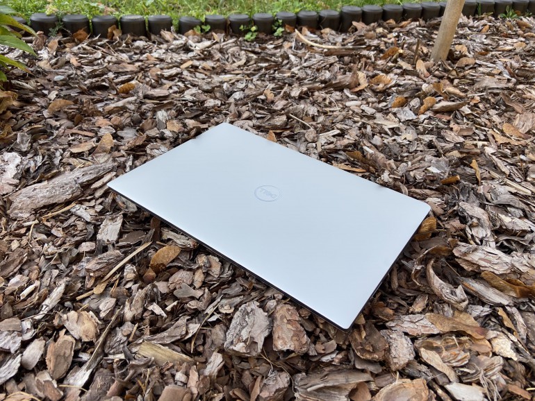 Dell XPS 13 7390 - тест дорогого ноутбука Comet Lake.