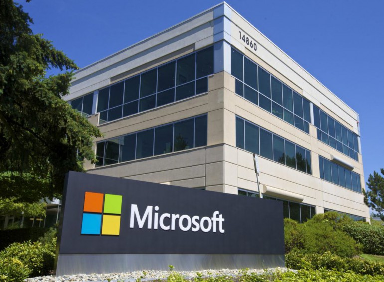 Microsoft ввела 4-дневную рабочую неделю в Японии.  Эффективность сотрудников увеличилась