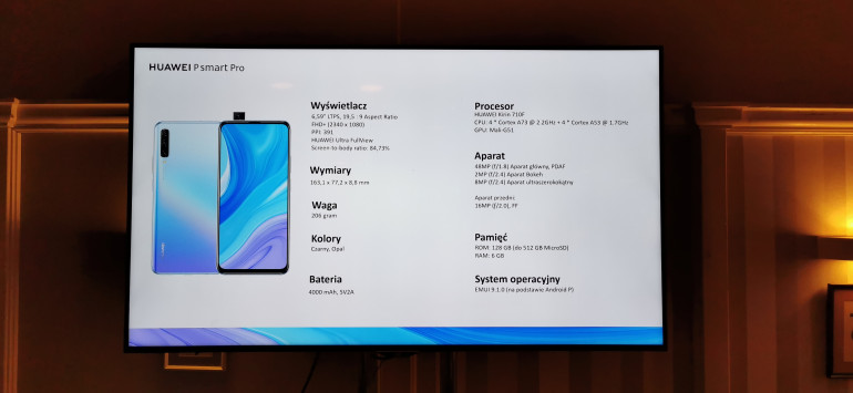 Huawei P smart Pro - премьера очередного смартфона с выдвижной камерой