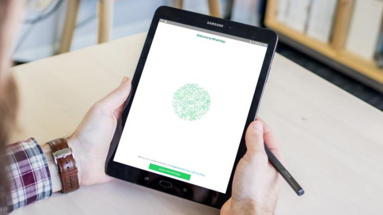 Как установить WhatsApp на планшет?