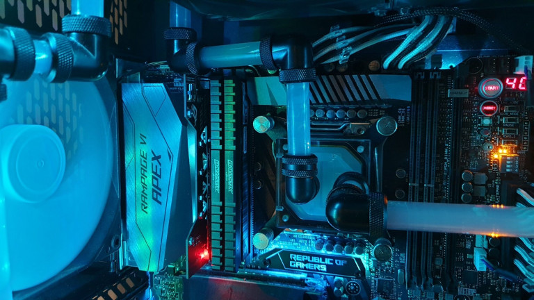Ballistix Elite DDR4 4000 МГц - мы тестируем высокую тактовую частоту на MICRON E-DIE