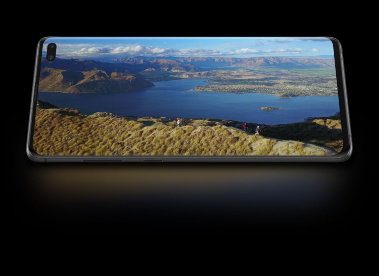 Samsung Galaxy S11 - модель S11 + с нестандартной матрицей 108 Мп
