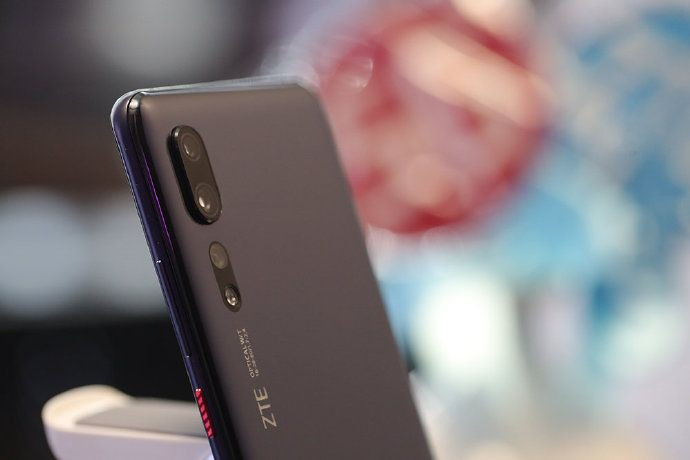 ZTE Axon 10s Pro с процессором Snapdragon 865 и 5G официально