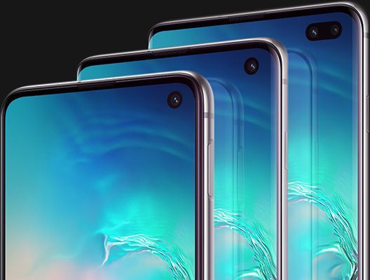 Камера на экране Galaxy A51 в 4 раза меньше камеры на Galaxy S10