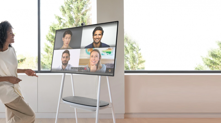 Microsoft Surface Hub 2X снова задерживается, возможна отмена проекта
