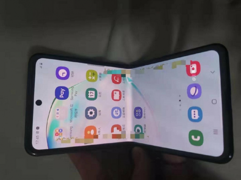Samsung Galaxy Fold 2 может иметь встроенную камеру дисплея