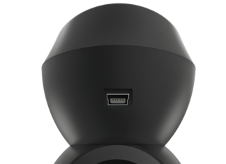 NAVITEL R1050 – автомобильная камера с основанием камеры контроля скорости и спидометром