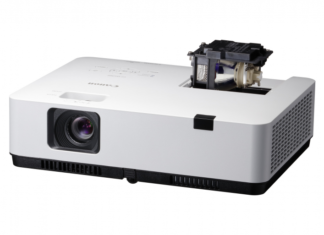 Canon расширяет свой ассортимент портативных проекторов тремя новыми долговечными ламповыми проекторами