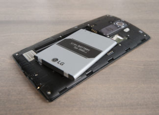 Евросоюз рассматривает возможность облегчения замены батарей в смартфонах