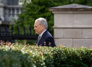 Nvidia звинувачує конкурентів у тому, що вони є штучним інтелектом, оскільки США обговорюють продаж чіпів Китаю