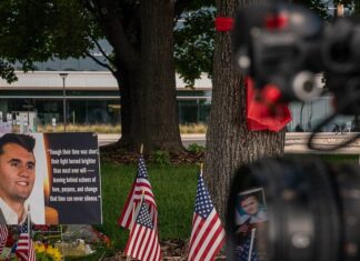 Соціальні платформи уникають звинувачень у розпалюванні розбіжностей перед смертю Чарлі Кірка