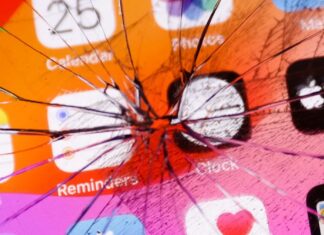 Apple Переносить Виправлення Безпеки для Старих iPhone на Фон Зростання Погроз